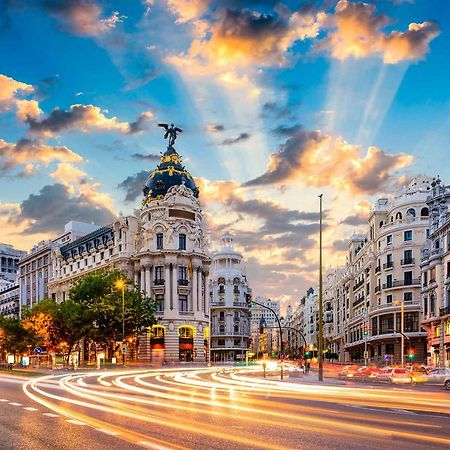 Latina Sol Leilighet Madrid Eksteriør bilde